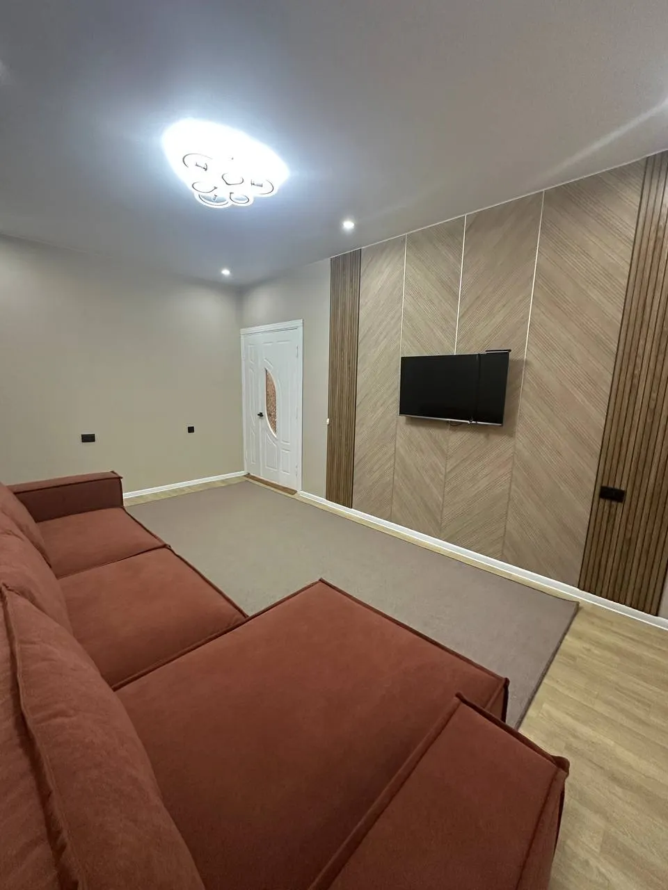 Продаётся 2-комнатная квартира, 62 м², 2/4 этаж — Юнусабадский район