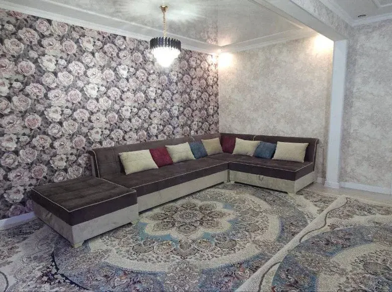 Сотилади 4 хонали квартира, 90 м², 1/5 қават — Миробод тумани