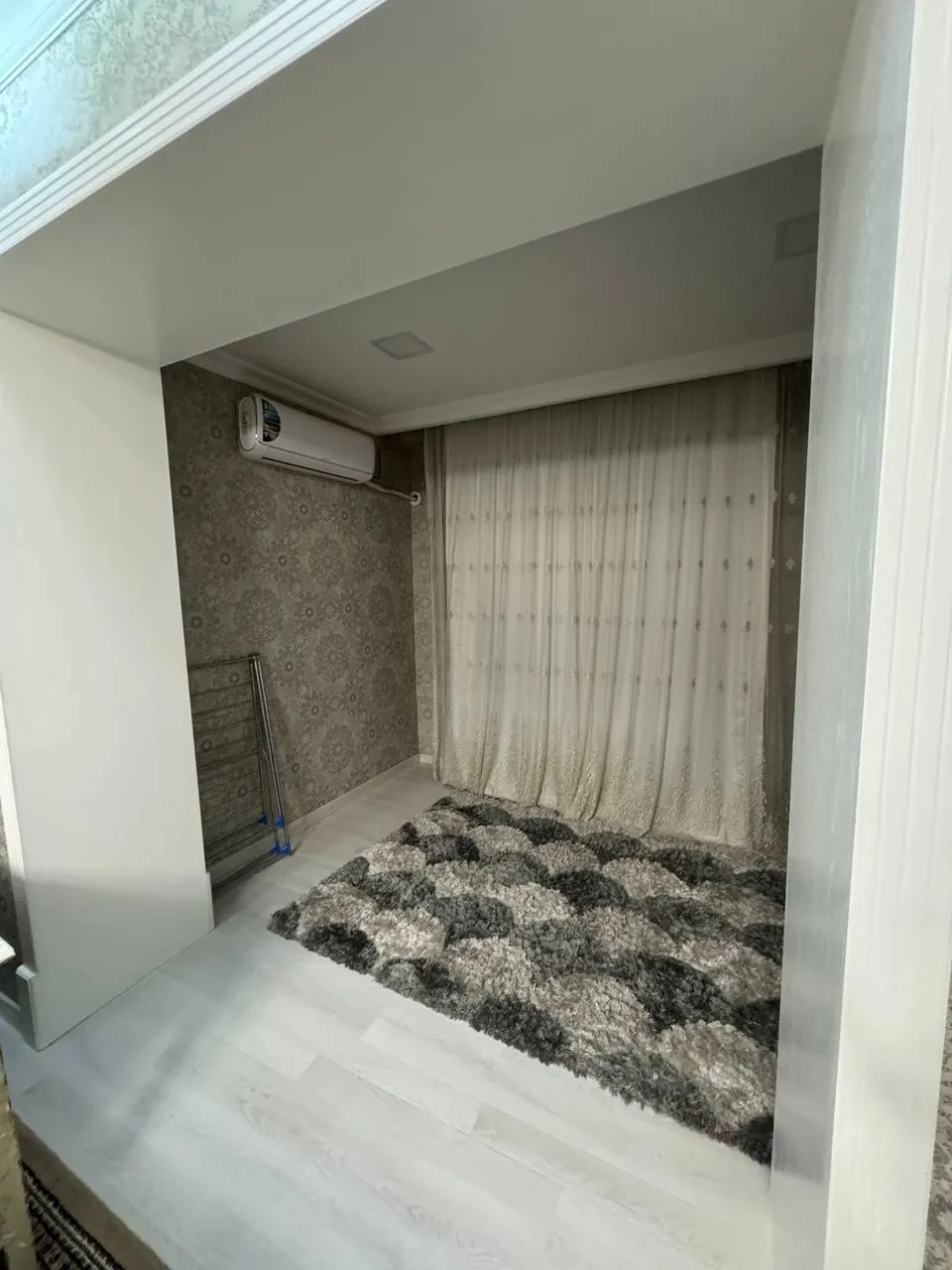 Ижарага берилади 3 хонали квартира, 90 м², 4/4 қават — Миробод тумани
