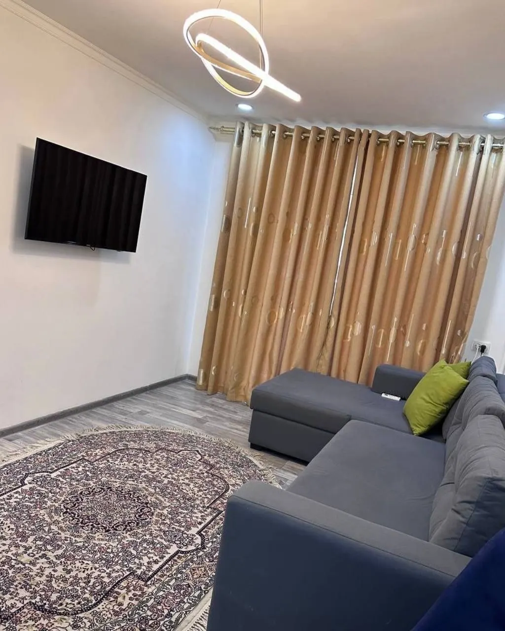 Sotiladi 2 xonali kvartira, 38 m², 1/4 qavat — Yakkasaroy tumani