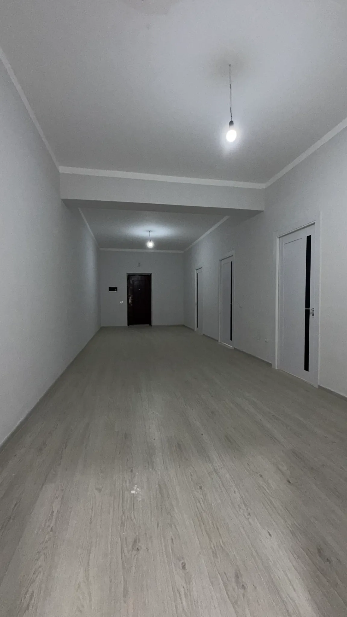 Sotiladi 3 xonali kvartira, 110 m², 5/5 qavat — Yangihayot tumani