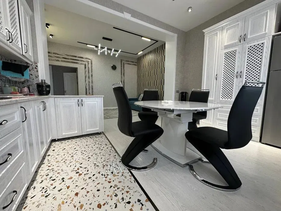 Сдаётся 3-комнатная квартира, 90 м², 7/9 этаж — Мирабадский район