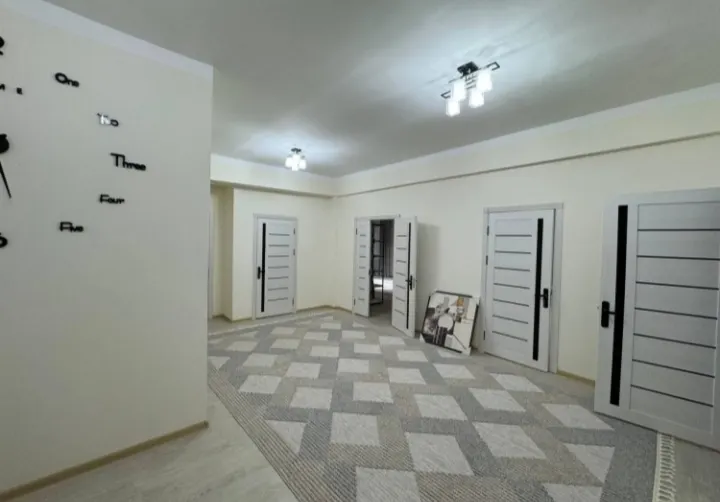Сдаётся 4-комнатная квартира, 160 м², 8/11 этаж — Мирзо-Улугбекский район