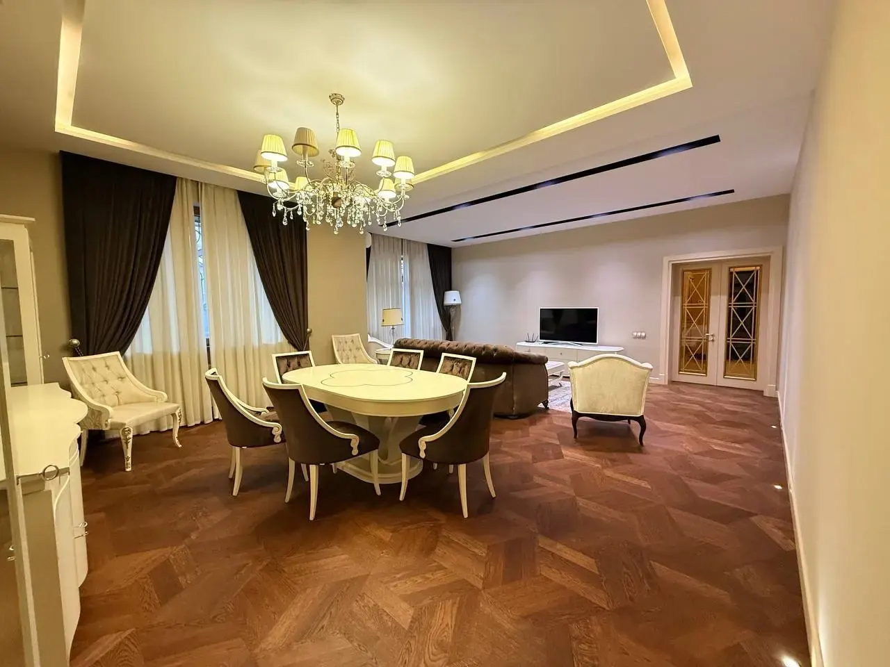 Сотилади 4 хонали квартира, 185 м², 4/7 қават — Миробод тумани