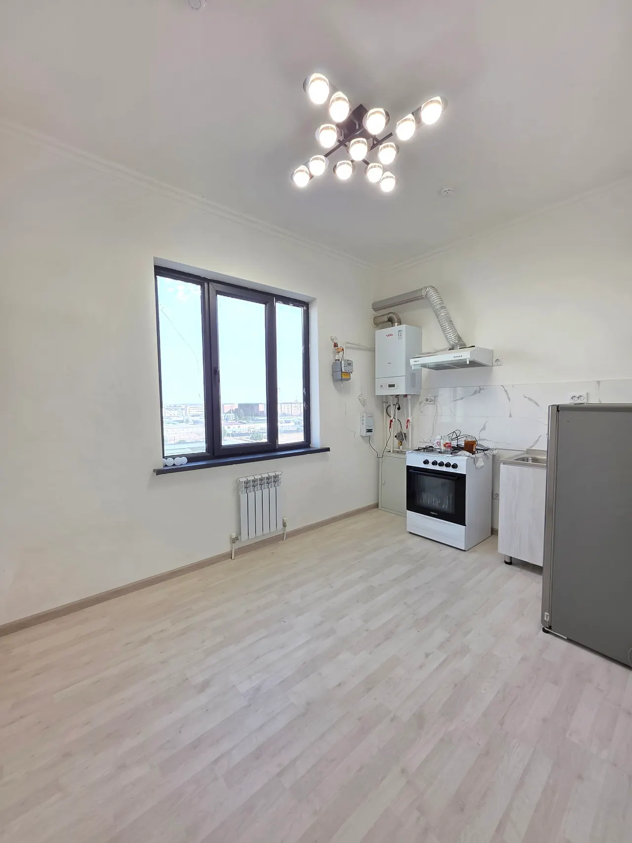 Продаётся 2-комнатная квартира, 60 м², 8/16 этаж — Янгихаётский район