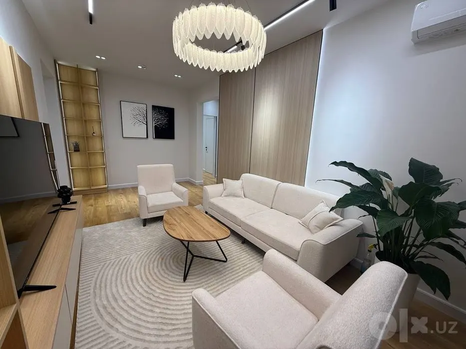 Продаётся 3-комнатная квартира, 82 м², 10/16 этаж — Мирабадский район