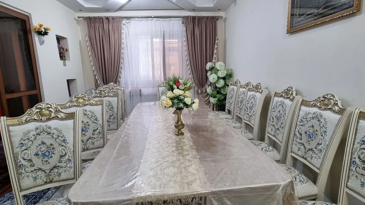 Продаётся 3-комнатная квартира, 72 м², 3/4 этаж — Юнусабадский район