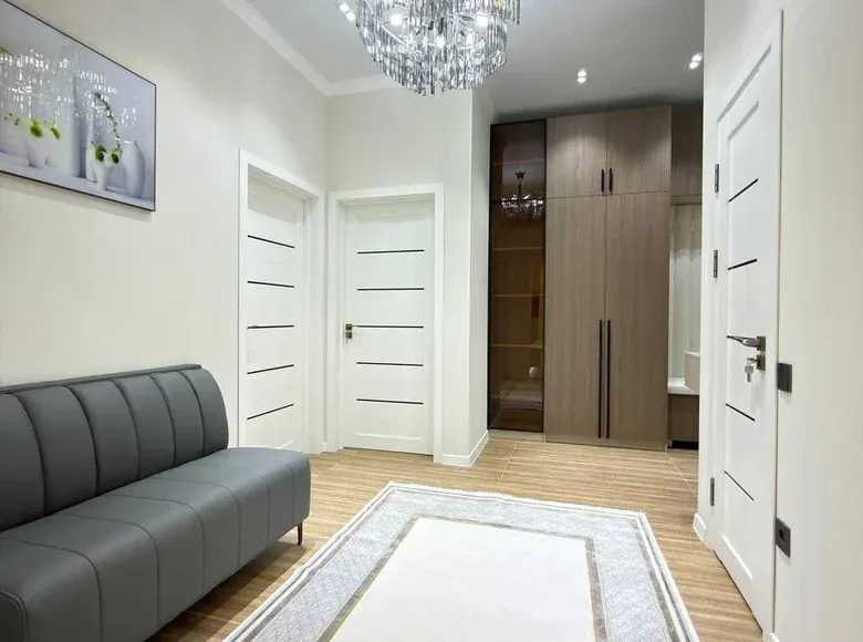 Продаётся 4-комнатная квартира, 90 м², 10/12 этаж — Яккасарайский район