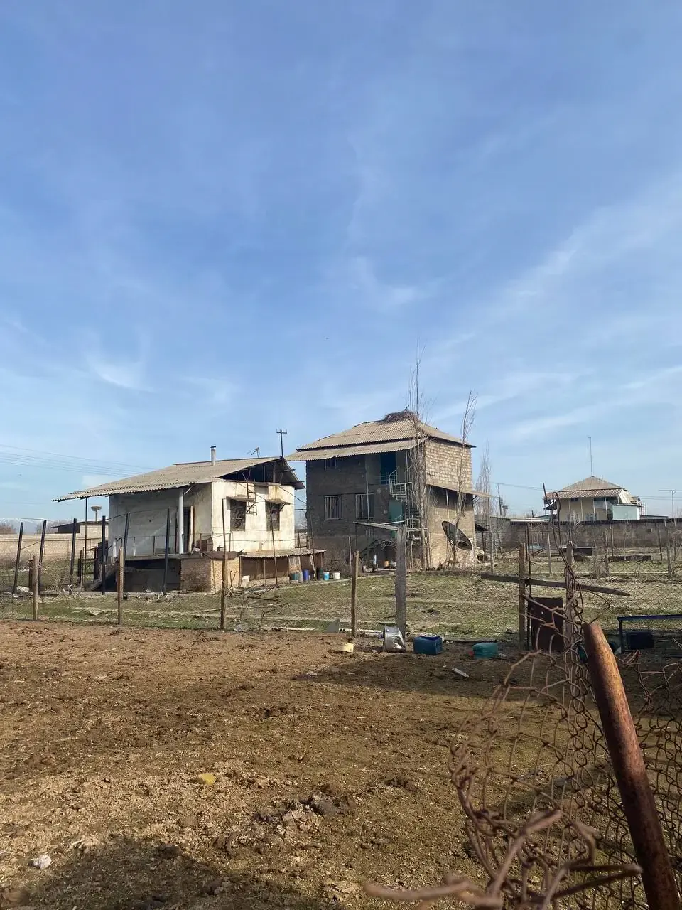 Сотилади дала ҳовли, 25 сотих, 600 м² — Пискент тумани