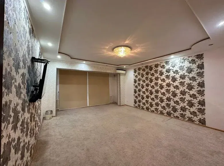 Сотилади 4 хонали квартира, 100 м², 9/9 қават — Мирзо Улуғбек тумани
