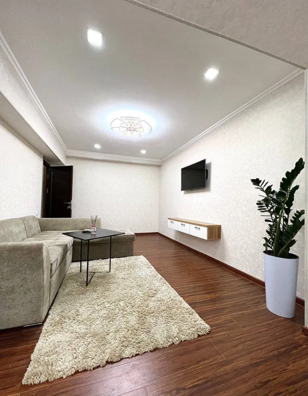 Продаётся 2-комнатная квартира, 52 м², 4/4 этаж — Юнусабадский район