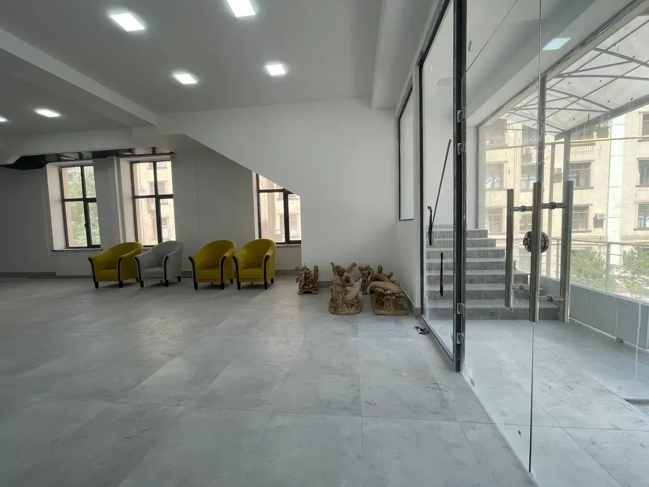 Ижарага берилади тижорат биноси, 155 м², 1/8 қават — Мирзо Улуғбек тумани