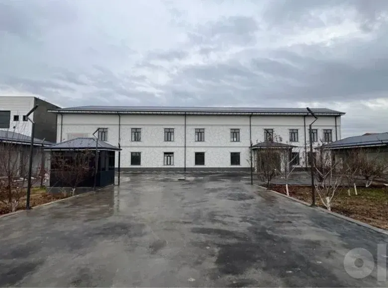 Сотилади тижорат биноси, 1000 м², 7,5 сотих — Бектемир тумани