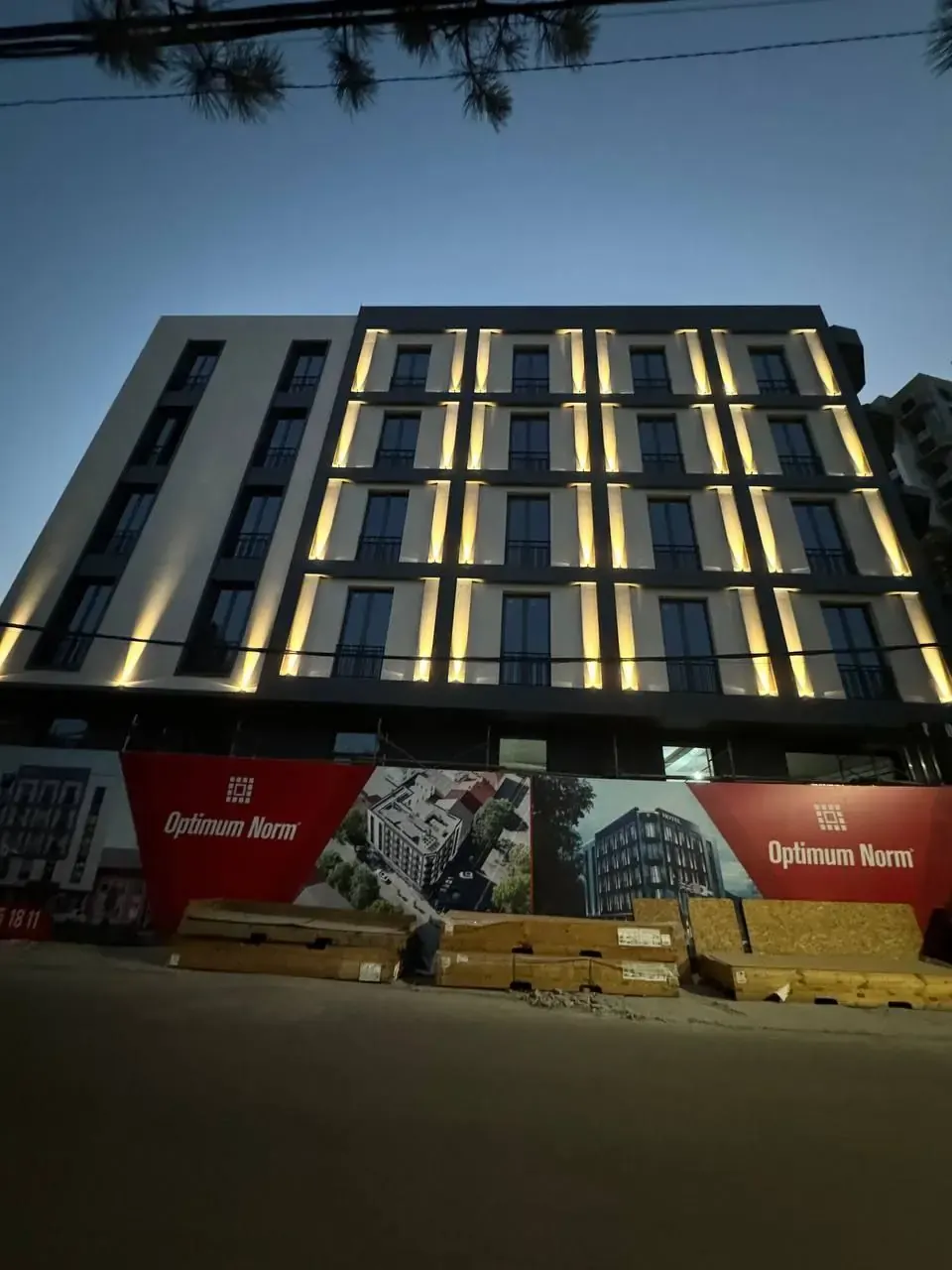 Сотилади тижорат биноси, 2437 м², 5/5 қават — Мирзо Улуғбек тумани