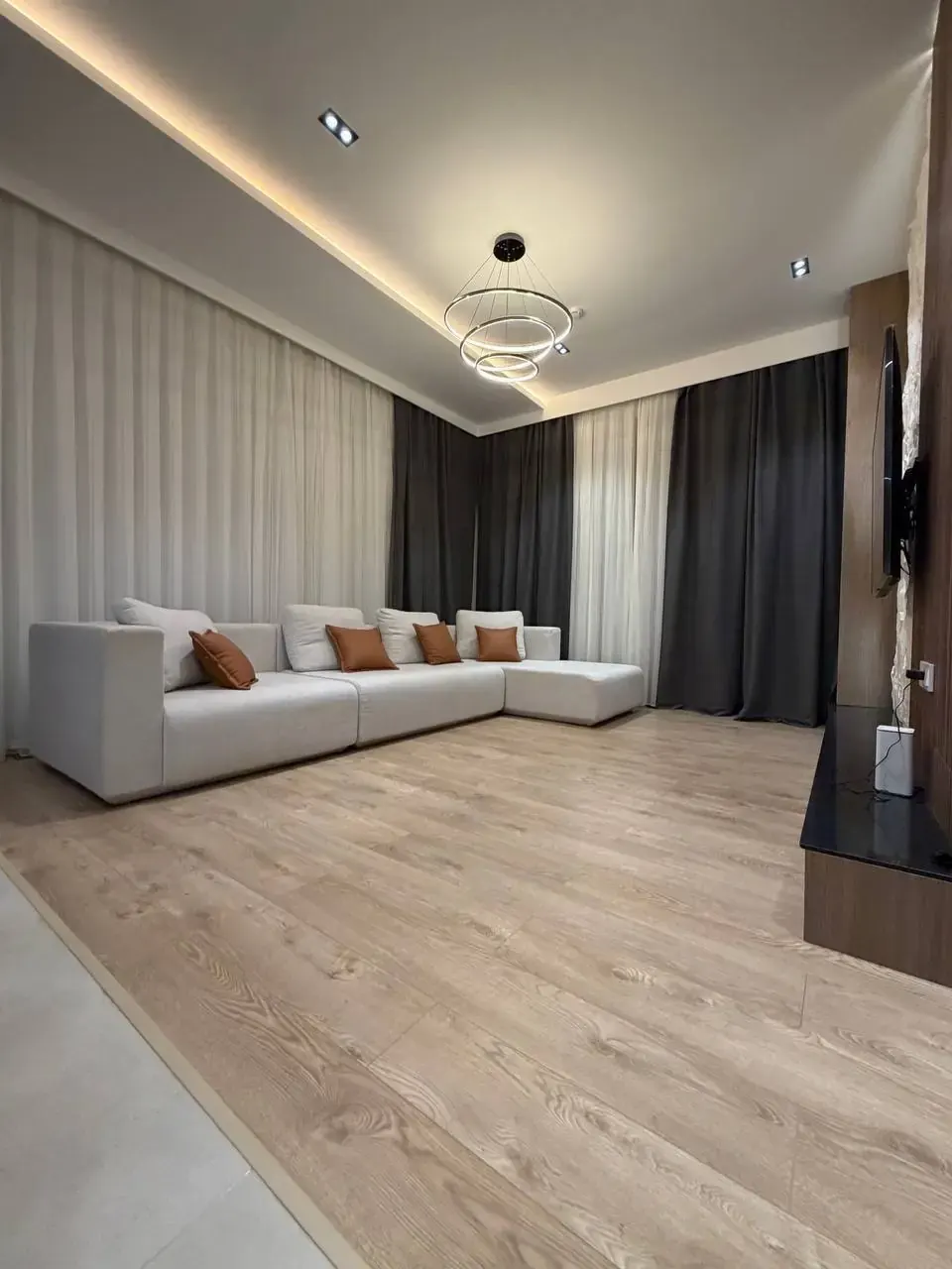 Продаётся 4-комнатная квартира, 131 м², 7/14 этаж — Яшнабадский район