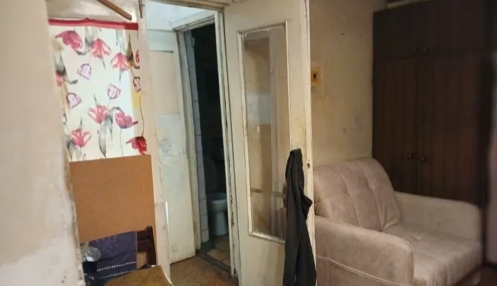 Сотилади 1 хонали квартира, 42 м², 4/4 қават — Мирзо Улуғбек тумани