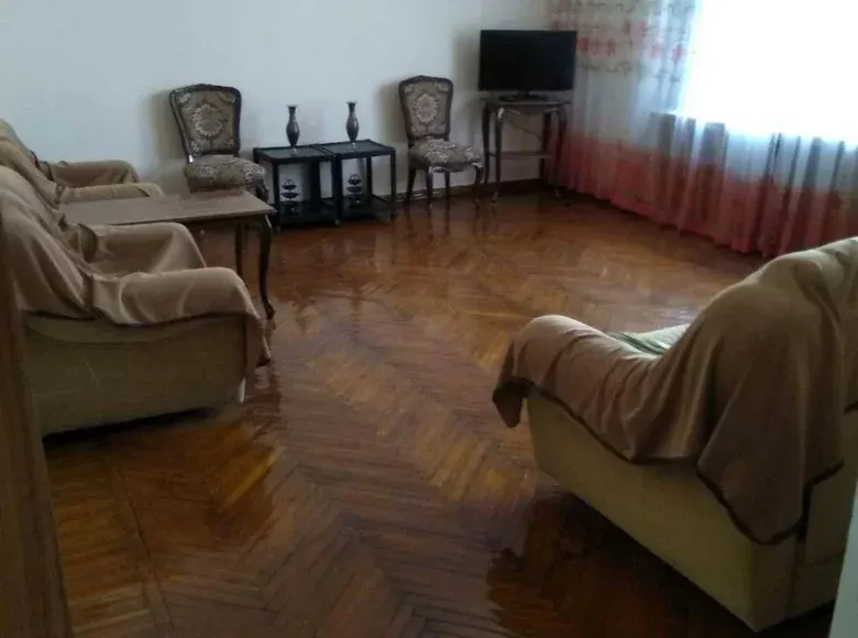 Sotiladi 4 xonali kvartira, 150 m², 3/6 qavat — Yashnobod tumani