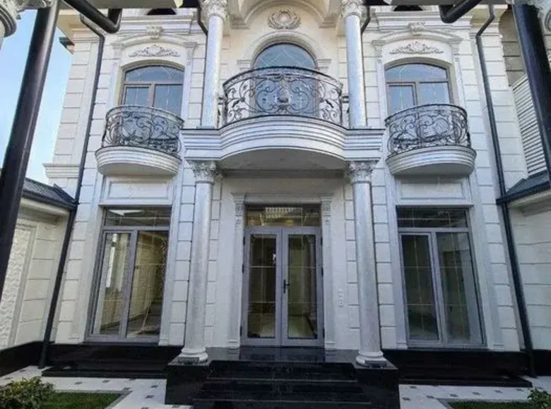 Сотилади 5 хонали ҳовли уй, 330 м² — Мирзо Улуғбек тумани