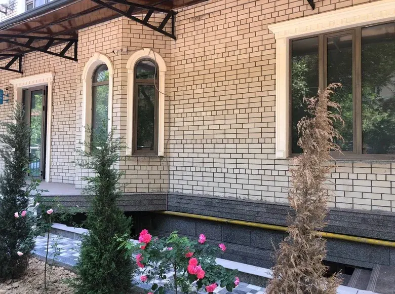 Сотилади 3 хонали квартира, 98 м², 1/9 қават — Яккасарой тумани