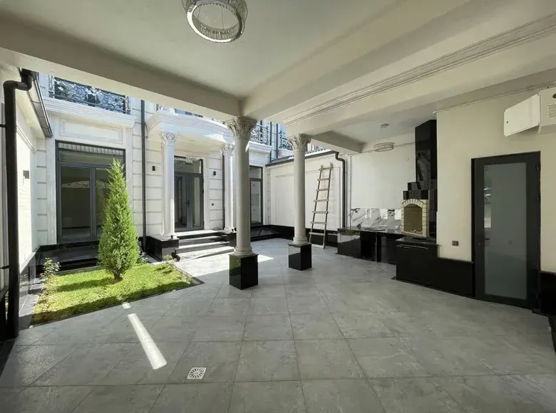 Сотилади 7 хонали ҳовли уй, 350 м² — Мирзо Улуғбек тумани