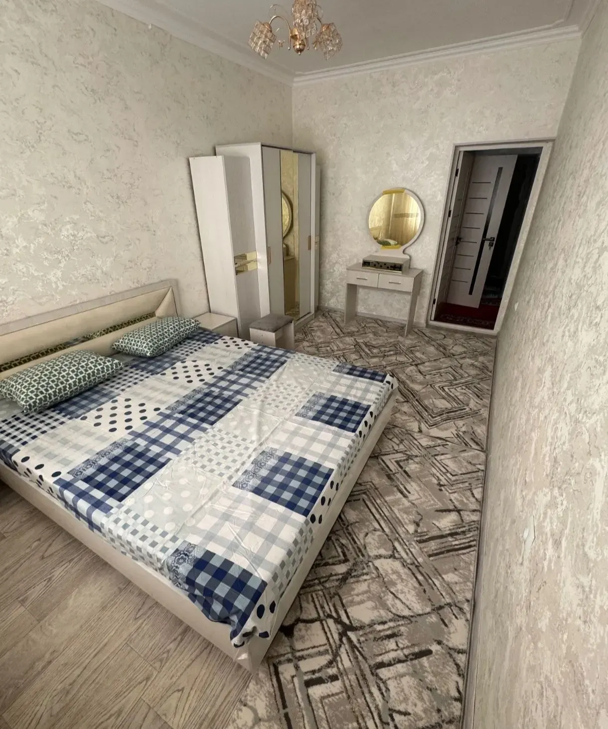 Сдаётся 4-комнатная квартира, 100 м², 6/9 этаж — Чиланзарский район