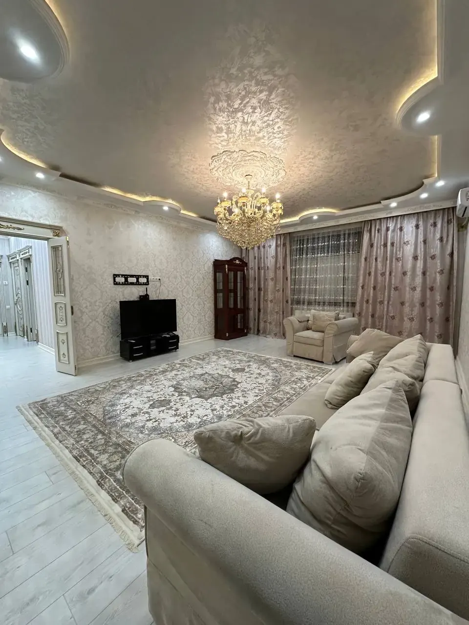 Ижарага берилади 4 хонали квартира, 136 м², 1/8 қават — Шайхонтоҳур тумани