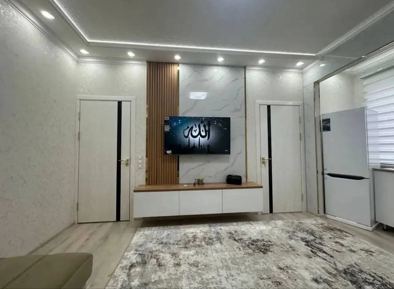 Сдаётся 2-комнатная квартира, 50 м², 1/4 этаж — Чиланзарский район