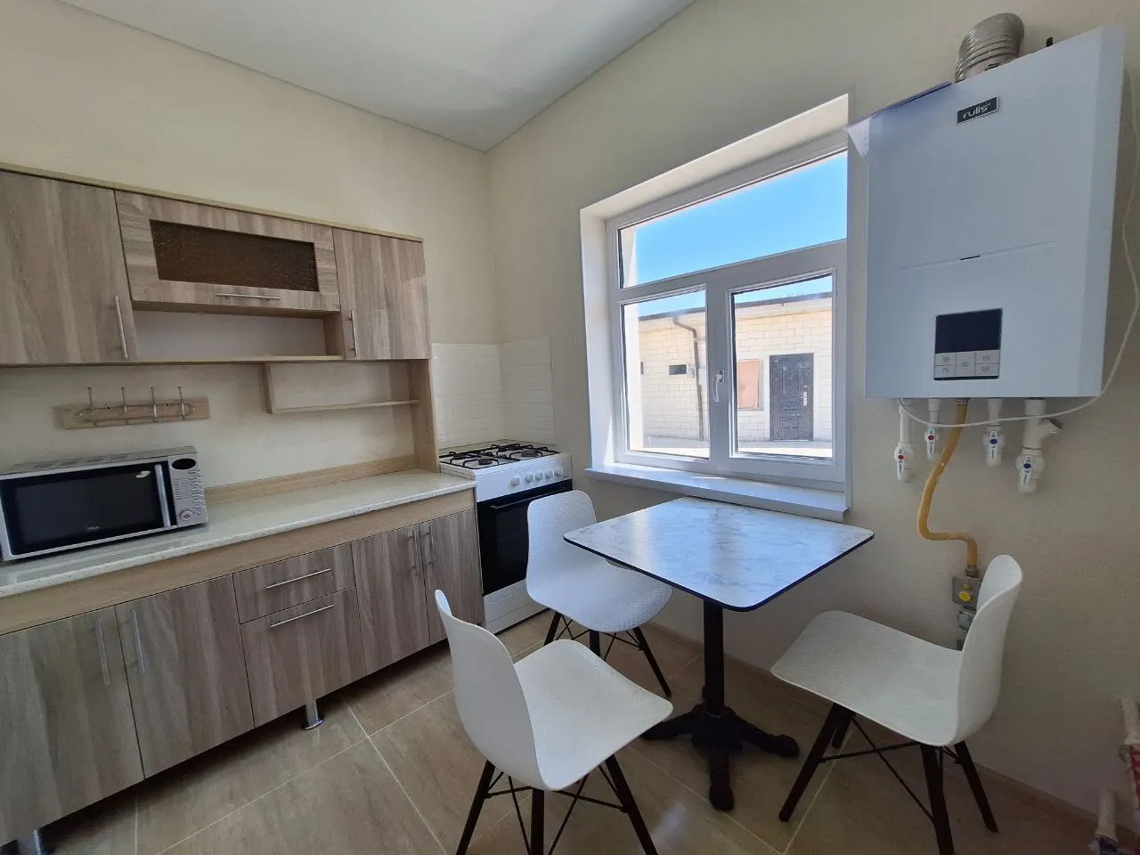 Sotiladi 3 xonali hovli uy, 11 sotix, 94 m², 1/2 qavat — Sergeli tumani