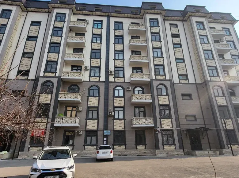 Sotiladi 3 xonali kvartira, 70 m², 8/8 qavat — Fargʻona shahri