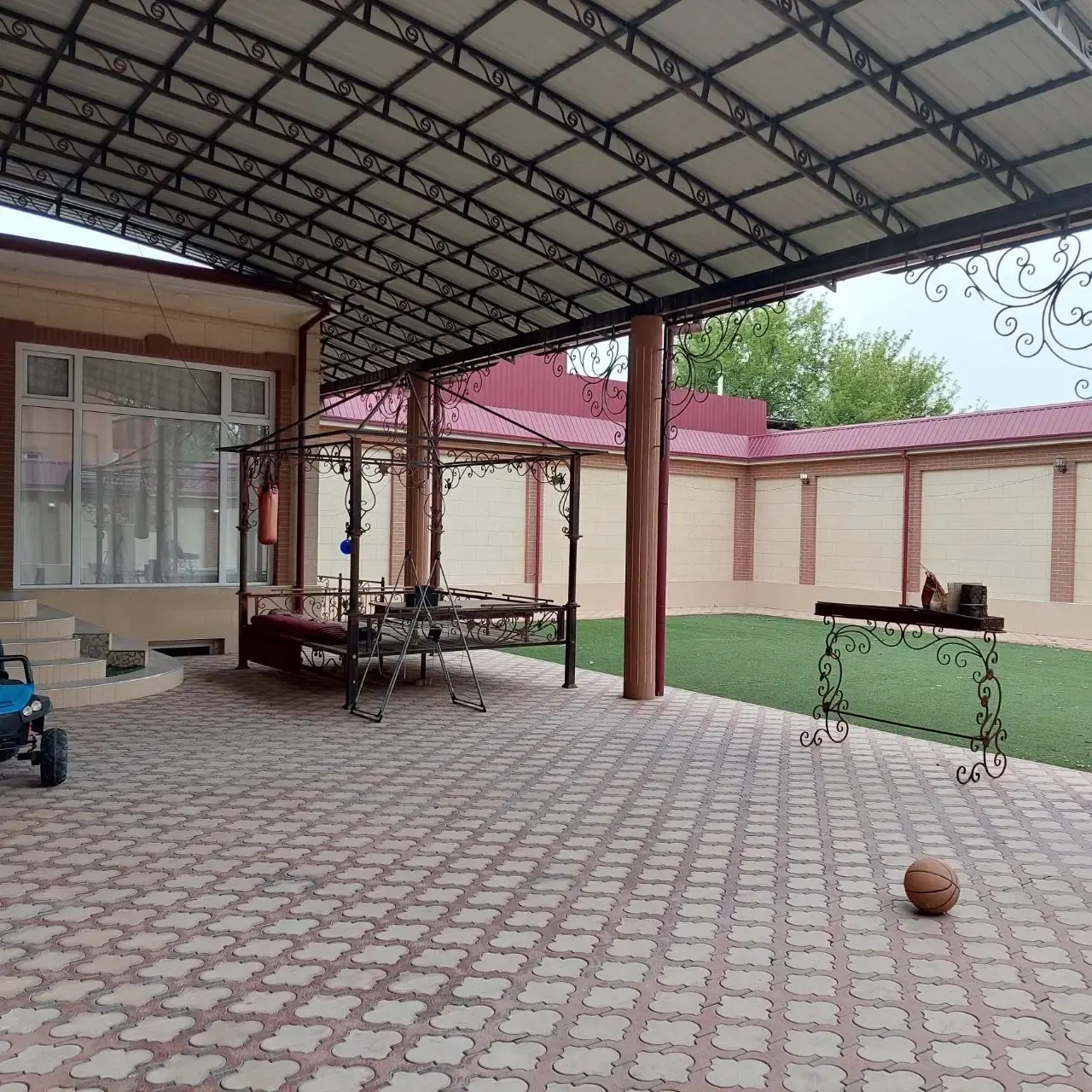 Сдаётся 6-комнатная дача, 2.5 сот., 250 м², 1/1 этаж — Чиланзарский район