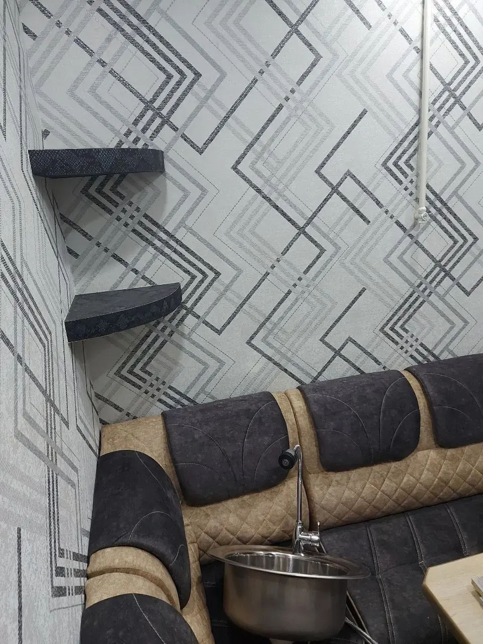 Сдаётся 2-комнатная квартира, 56 м², 1/4 этаж — Алмазарский район