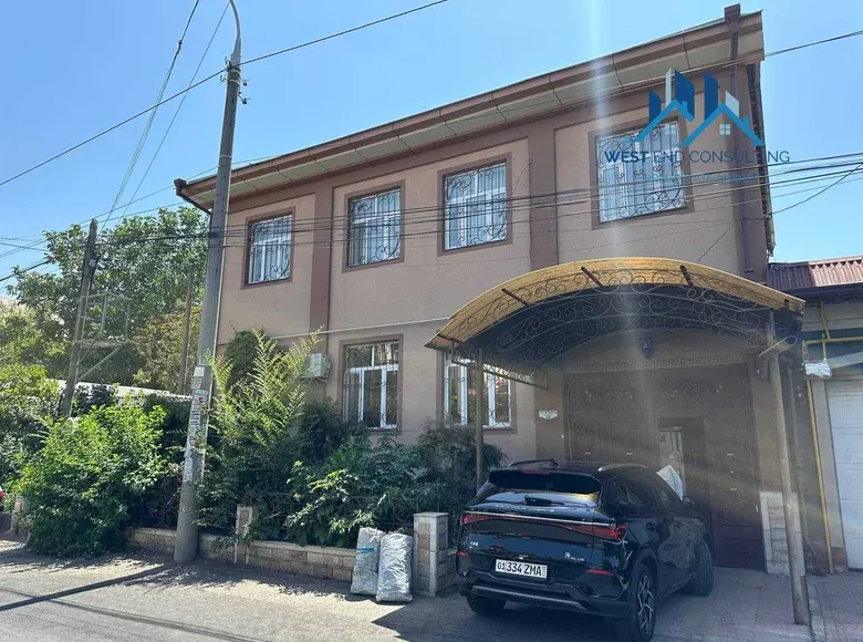 Ijaraga beriladi 8 xonali hovli uy, 6 sotix, 500 m² — Mirzo Ulugʻbek tumani