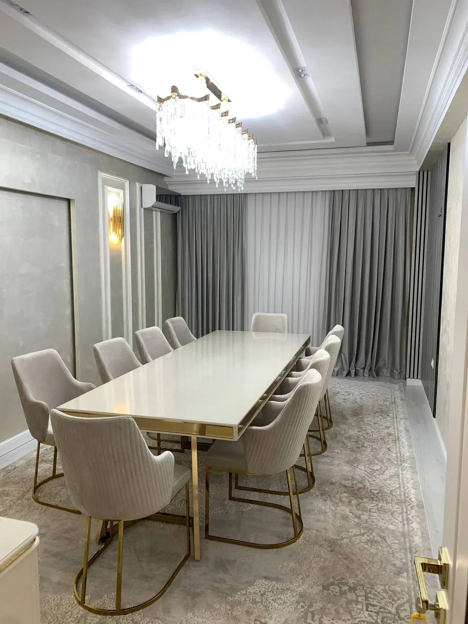 Сотилади 5 хонали квартира, 159 м², 9/10 қават — Яккасарой тумани