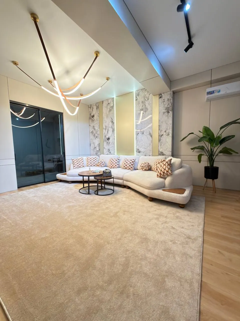 Сотилади 3 хонали квартира, 72 м², 6/10 қават — Мирзо Улуғбек тумани