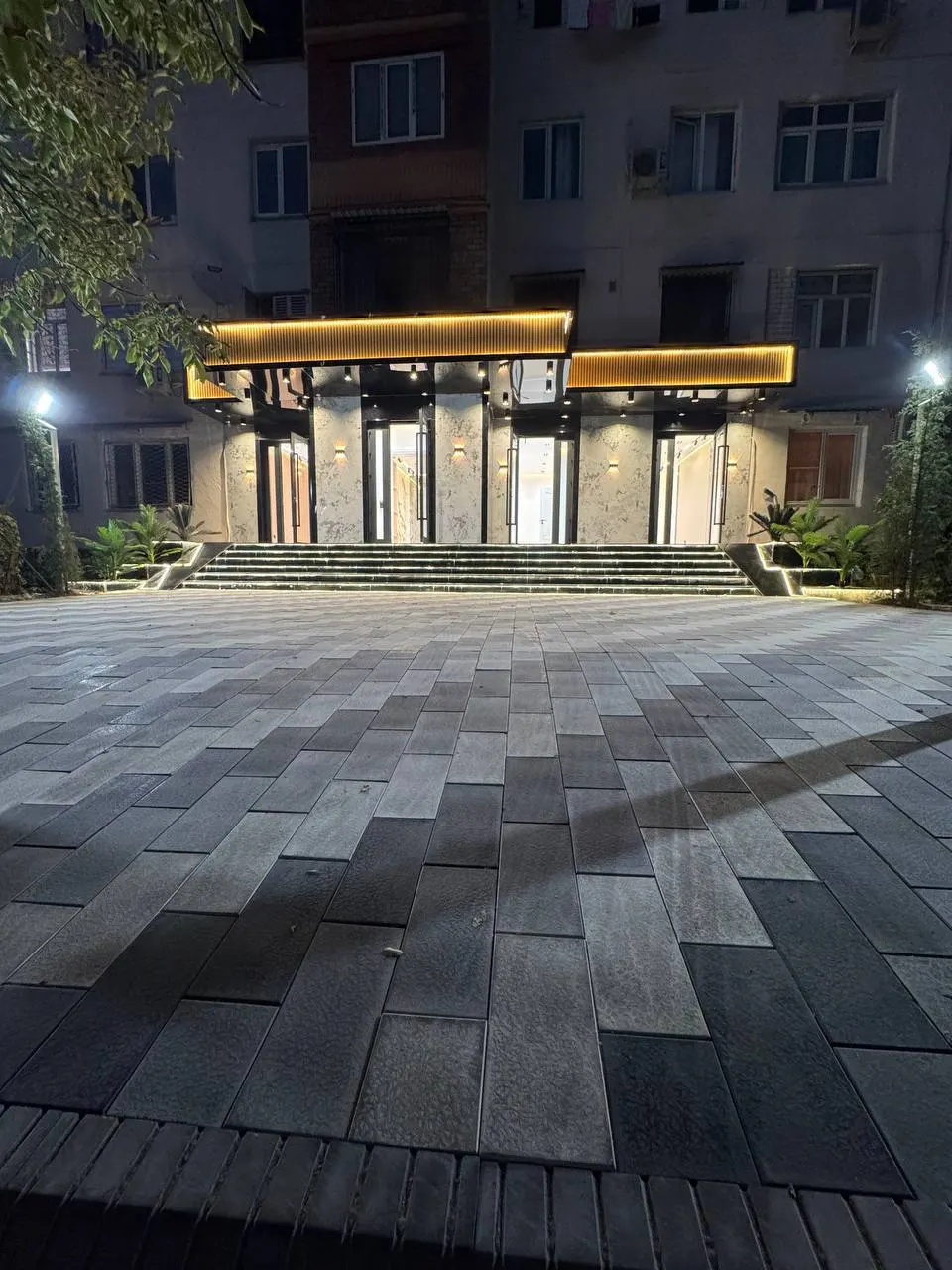 Сотилади тижорат биноси, 110 м², 1/5 қават — Шайхонтоҳур тумани