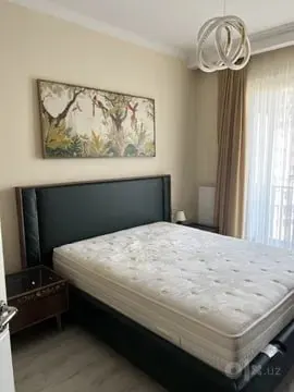 Sotiladi 3 xonali kvartira, 80 m², 8/9 qavat — Yakkasaroy tumani
