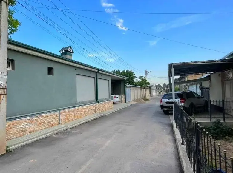 Sotiladi 8 xonali hovli uy, 7 sotix — Yunusobod tumani
