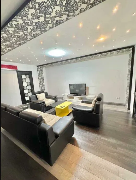 Продаётся 2-комнатная квартира, 82 м², 3/5 этаж — Мирабадский район