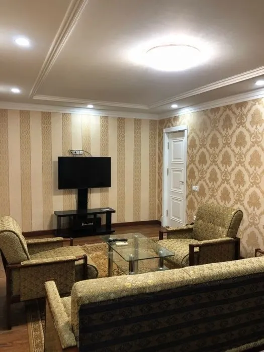 Ijaraga beriladi 4 xonali kvartira, 80 m², 4/5 qavat — Yakkasaroy tumani