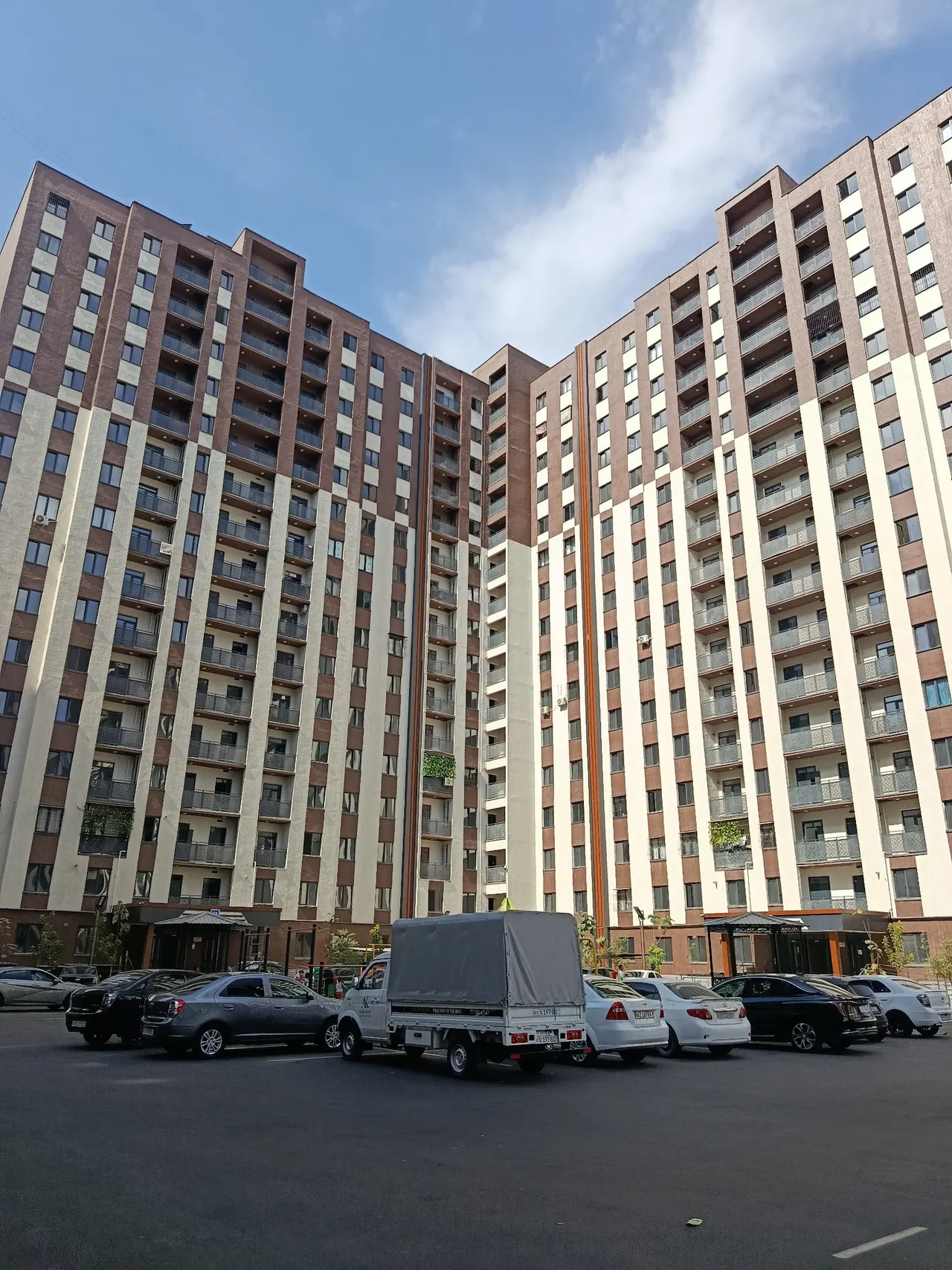 Продаётся 2-комнатная квартира, 57 м², 11/16 этаж — Зангиатинский район