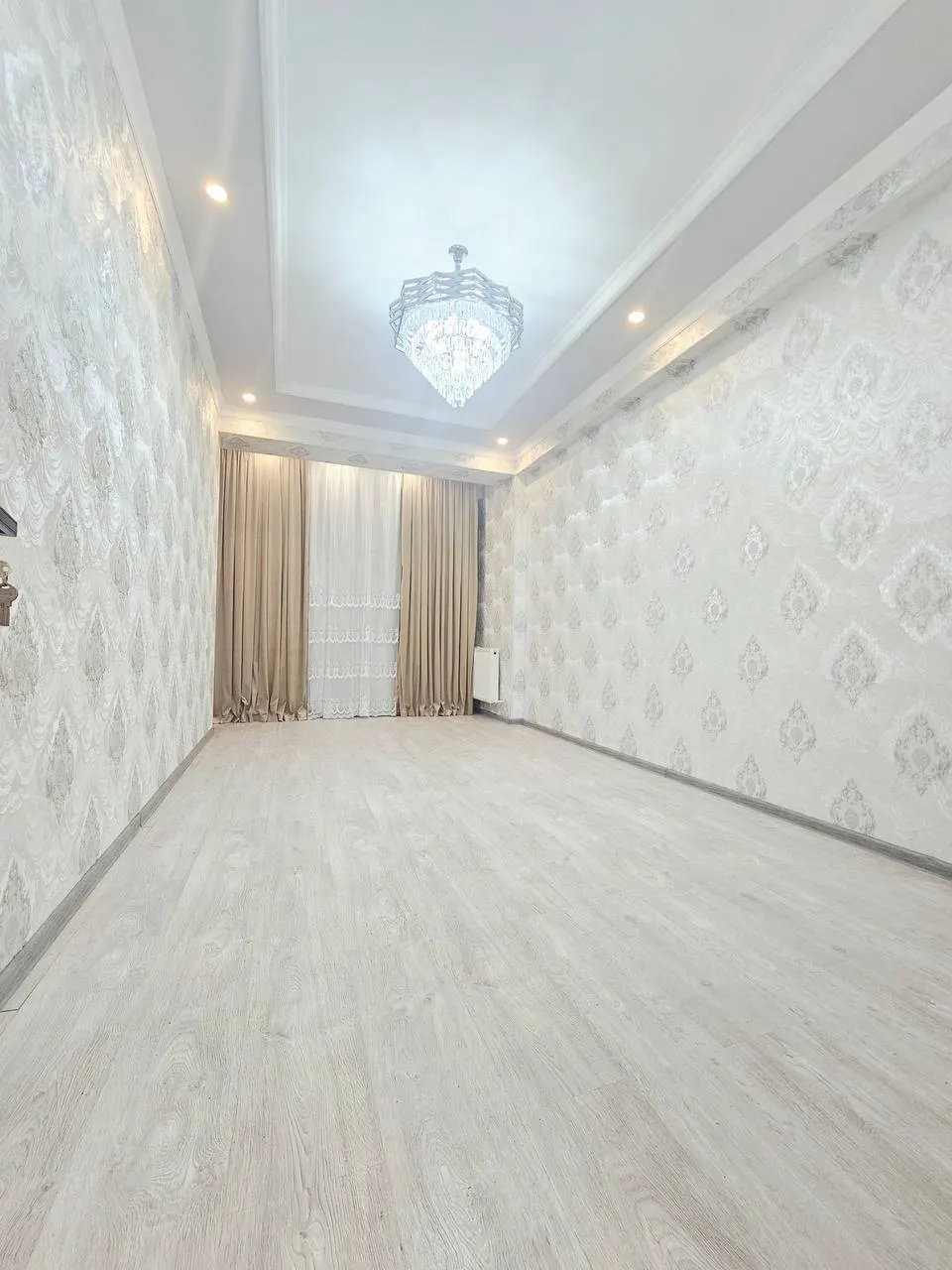 Sotiladi 2 xonali kvartira, 56 m², 7/10 qavat — Yangihayot tumani