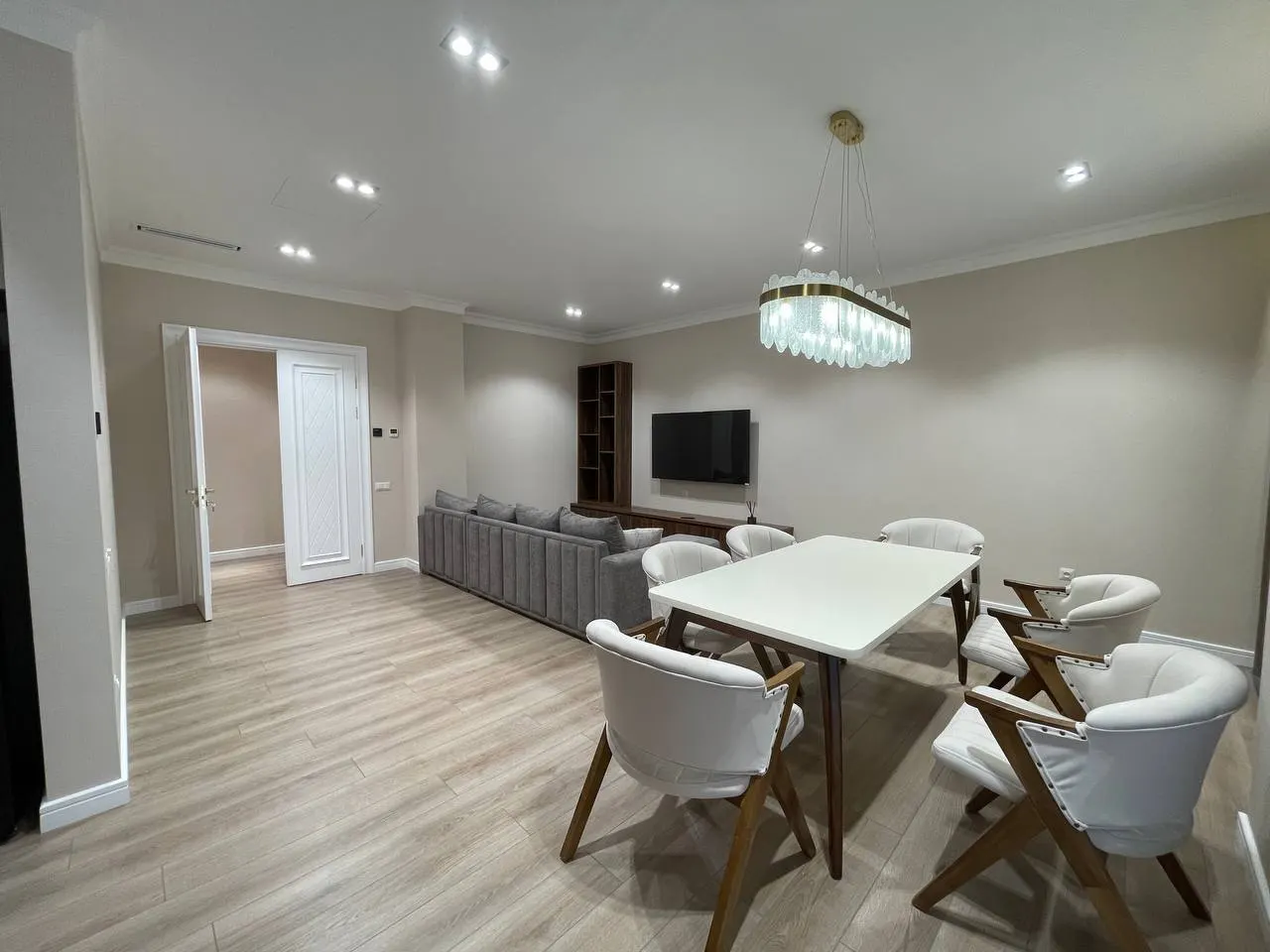 Сдаётся 3-комнатная квартира, 125 м², 8/10 этаж — Мирабадский район