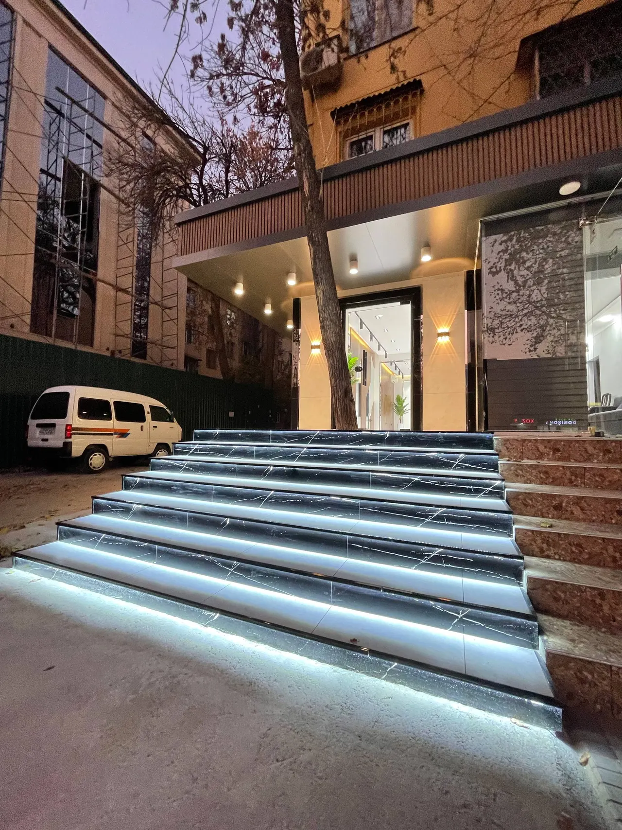 Сдаётся коммерческое помещение, 55 м², 1/4 этаж — Чиланзарский район
