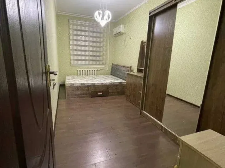 Сотилади 2 хонали квартира, 2/4 қават — Томди тумани