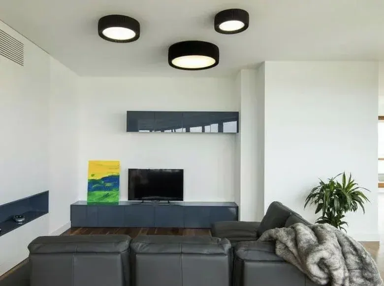 Сдаётся 3-комнатная квартира, 85 м², 8/9 этаж — Чиланзарский район