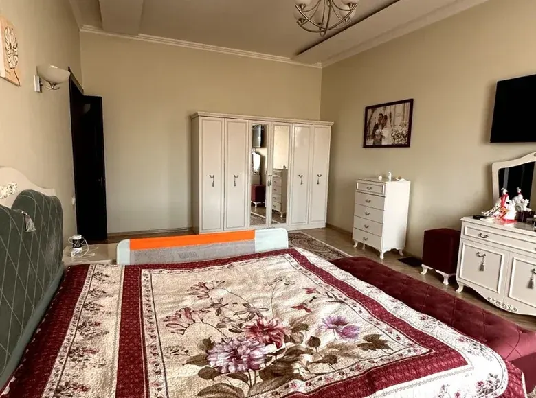 Сотилади 5 хонали квартира, 180 м², 7/7 қават — Миробод тумани