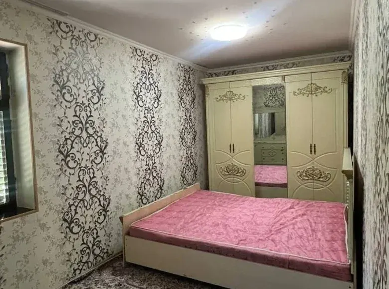 Сдаётся 2-комнатная квартира, 56 м², 3/4 этаж — Фергана