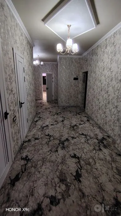 Сдаётся 4-комнатная квартира, 116 м², 10/10 этаж — Ташкентская область