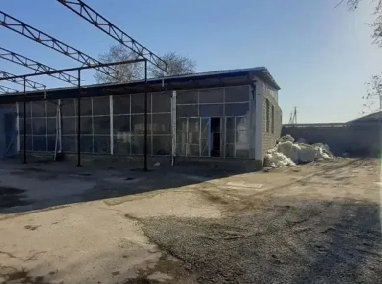 Сотилади тижорат биноси, 1000 м², 62 сотих — Мирзо Улуғбек тумани