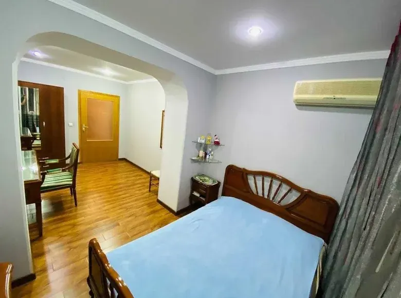 Сотилади 6 хонали квартира, 400 м², 5/6 қават — Миробод тумани